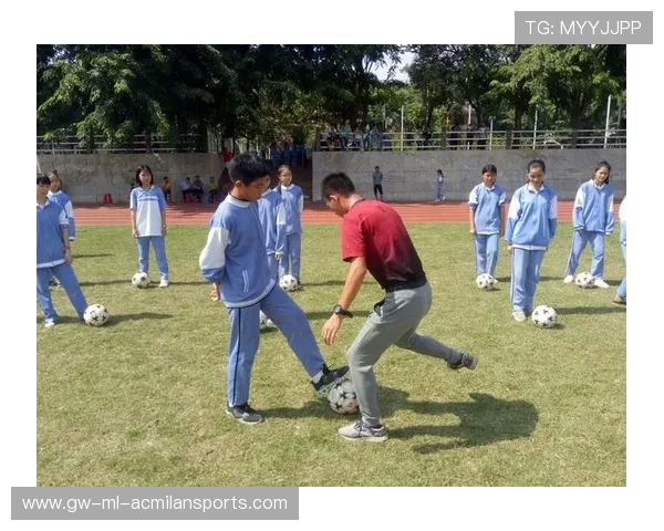 台上三分钟背后的默默付出与坚守：讲书人大赛候场区的感人瞬间