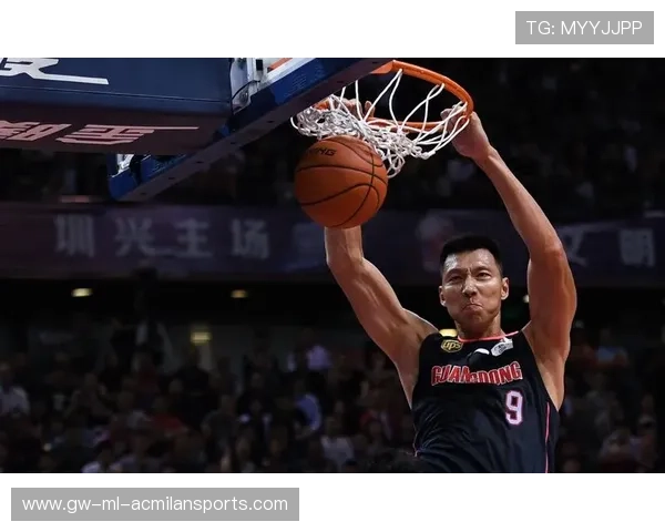 CBA 球员空接扣篮震飞球馆屋顶