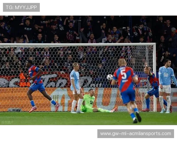 欧冠赛场经典犯规判罚引发规则完善讨论