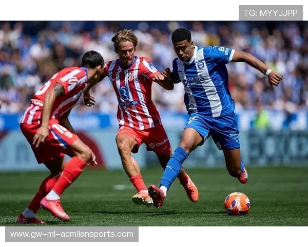 西甲皇家社会:短传连贯,中场组织的完美展现 西甲皇家社会:短传连贯,中场组织的完美展现