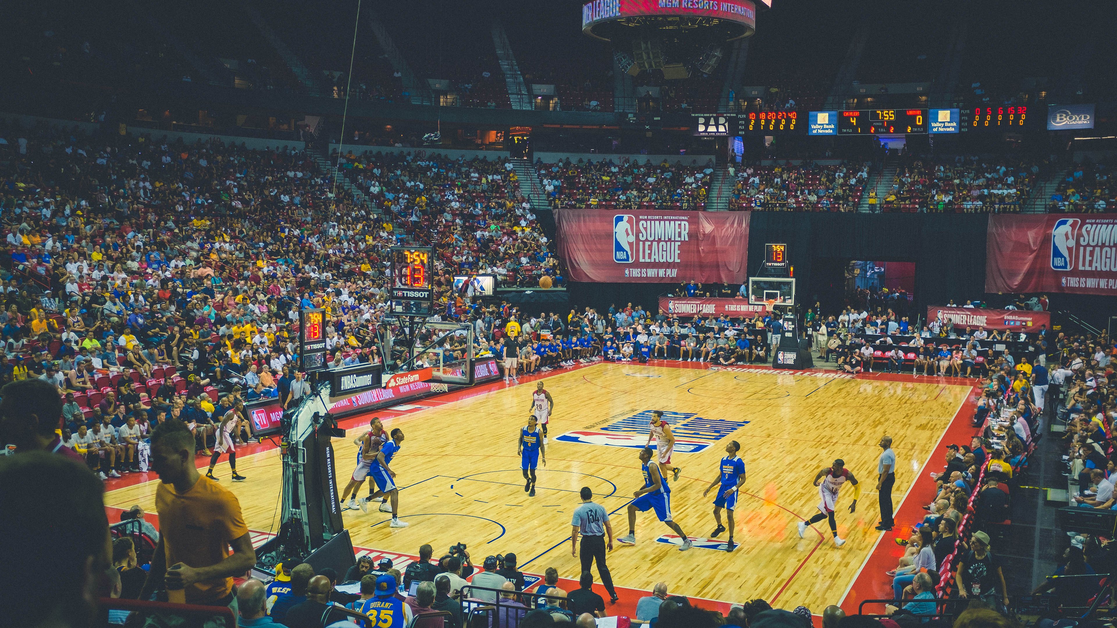 “武汉马拉松：速度与耐力的终极较量”